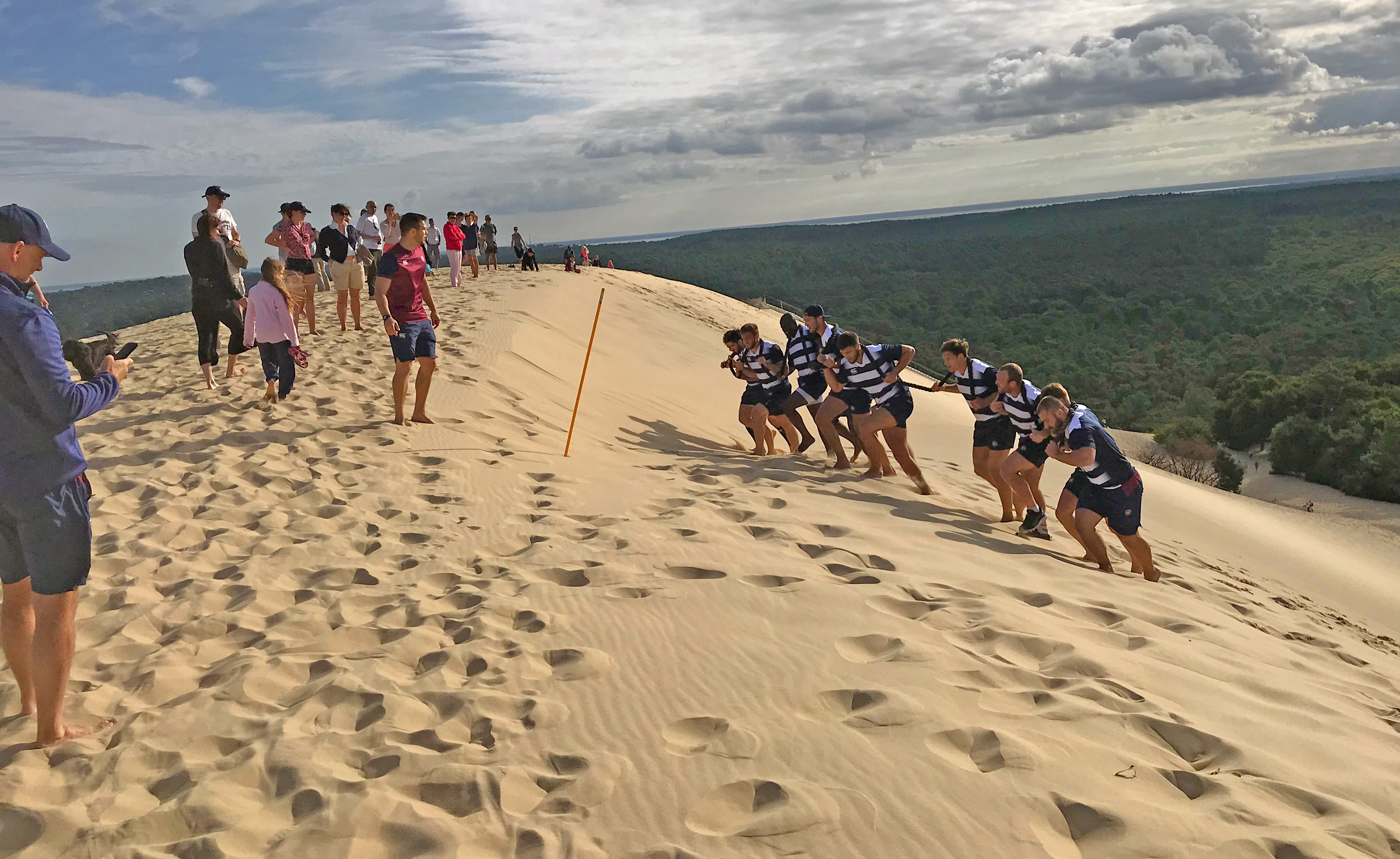 Les joueurs de l'ubb s'entraîne sur la Dune du Pilat
