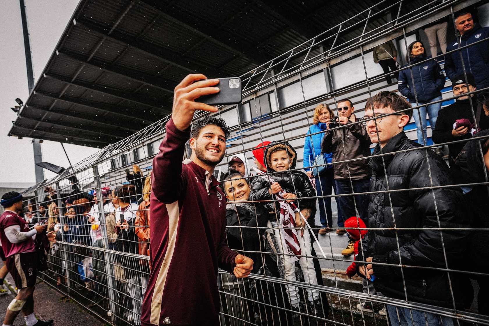 Nicolas Depoortere était à Lormont, club par lequel il est passé ainsi que son frère. Alexandre leur père est toujours dirigeant au CA Lormont.