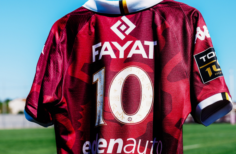 MAILLOTS DE MATCH AUX ENCHÈRES